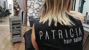 Tot Cabell és Patricia Hair Saloon